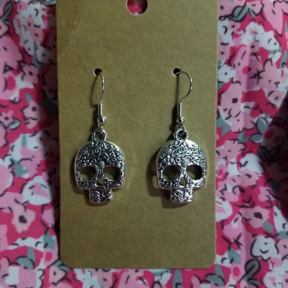 2 for $10 Pretty Handmade Silver Tone Sugar Skull Earrings - Picture 1 of 3